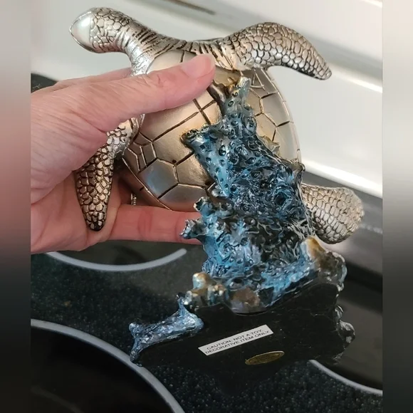 Hand painted resin turtle and coral sculpture - Picture 3 of 11